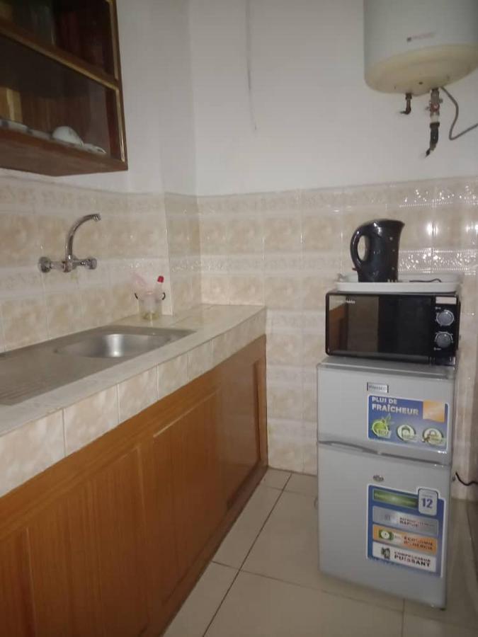 Résidence Hotel Georges Colette Yopougon Esterno foto